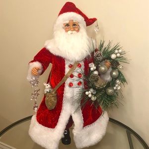 Like NEW Santa 🎅🏼
